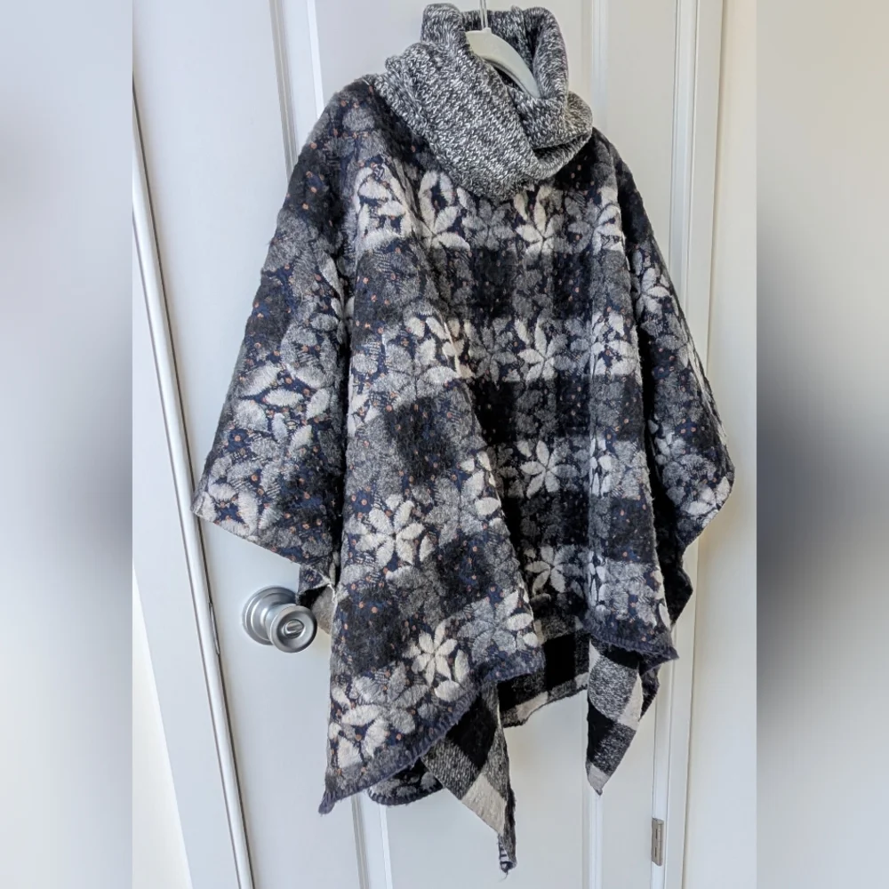 Anthropologie Wintertide Reversible Cowl Neck Poncho - Picture 2 of 7